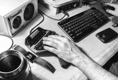 曼城终结魔咒夜，索博斯洛伊染红，哈兰德点射绝杀利物浦